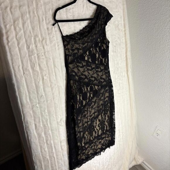 ONYX NITE Black Lace One Shoulder Nude Slip Sheath Party Dress Medium M 18” ptp - Picture 7 of 7